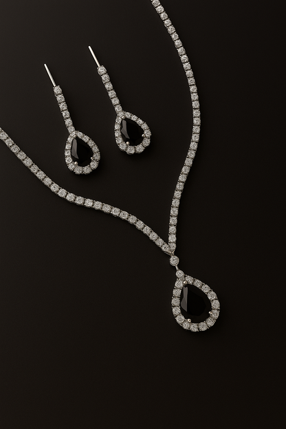 Elegancia Nocturna – Set de Collar y Aretes con Brillo Infinito